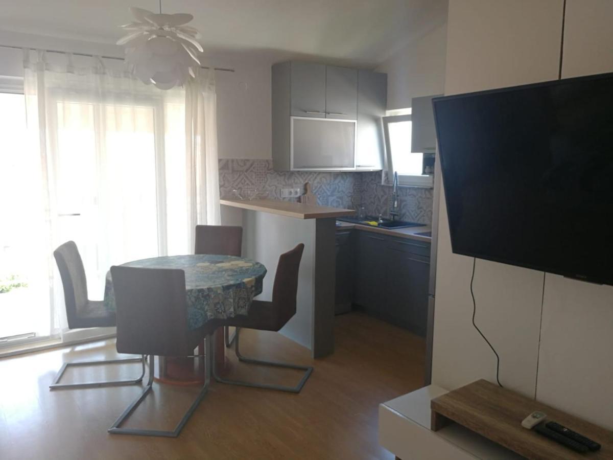 Apartmani Nea Weißenburg Exterior foto