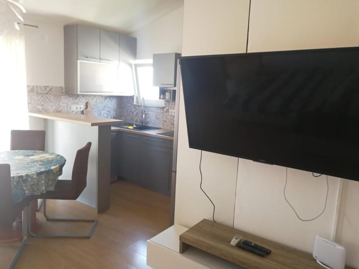 Apartmani Nea Weißenburg Exterior foto